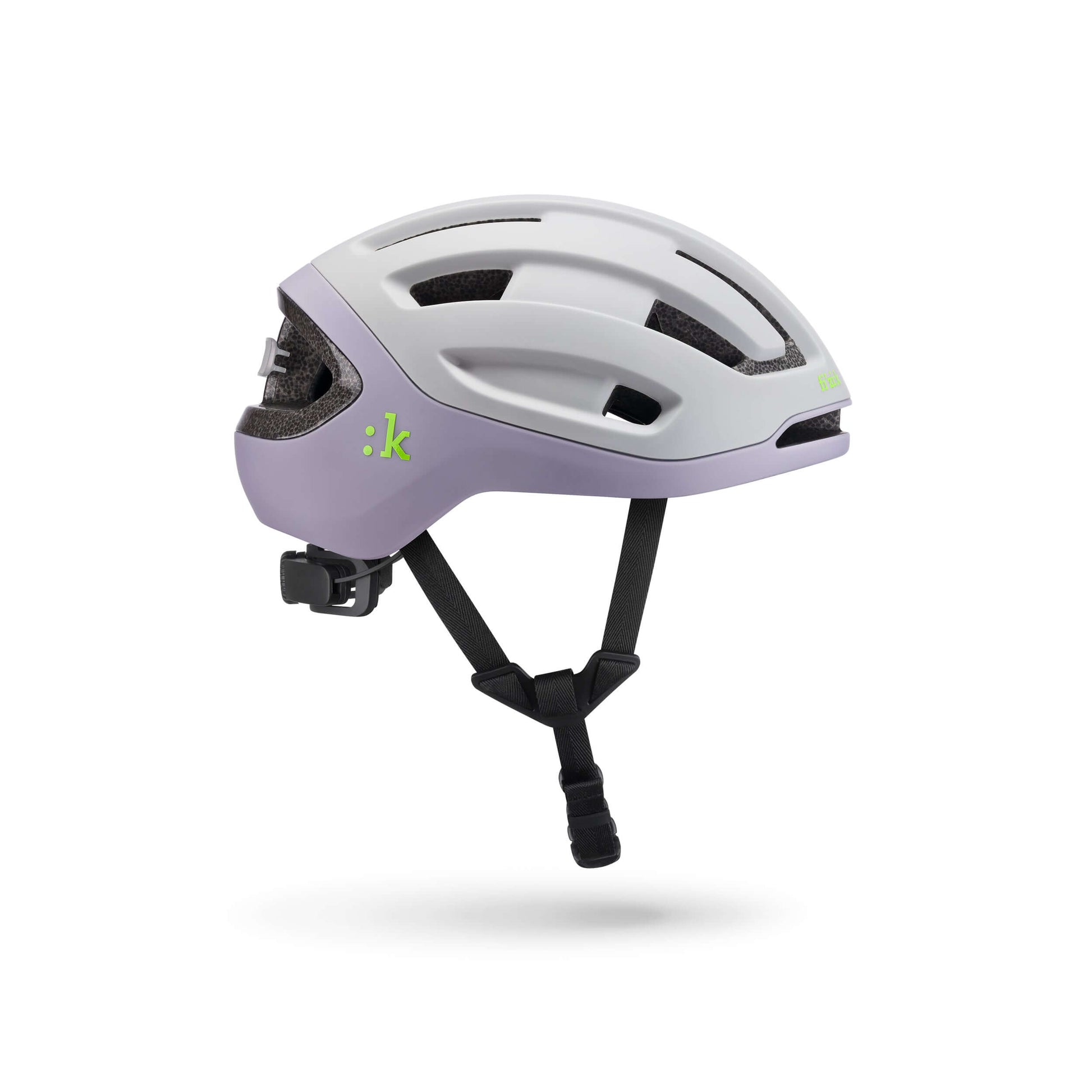 Kask Rowerowy FIZIK Kyros Lavender w kolorze lawendowym, zapewniający ochronę i wentylację.