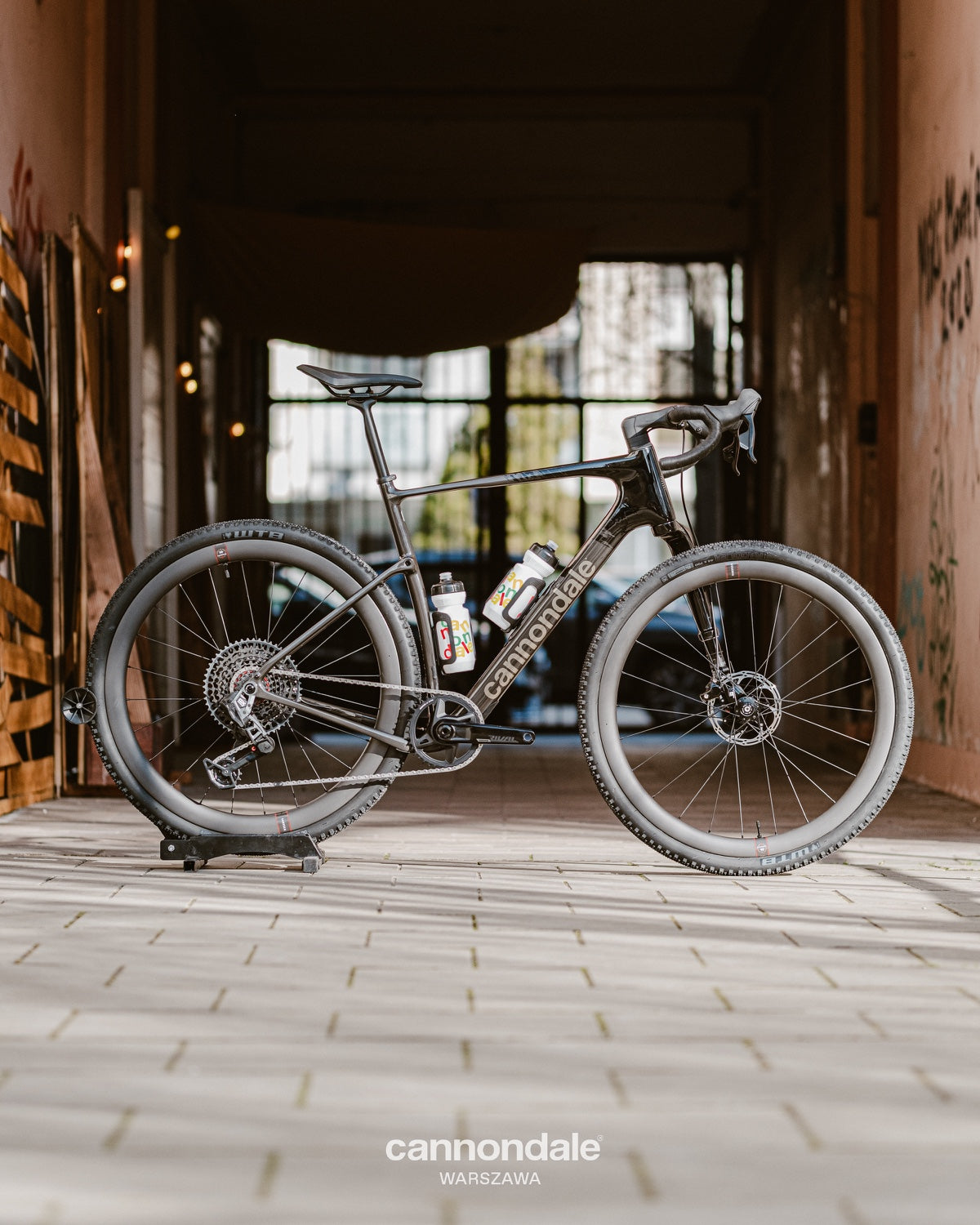 Flagowy rower gravel Cannondale Topstone Carbon Lefty 1 AXS