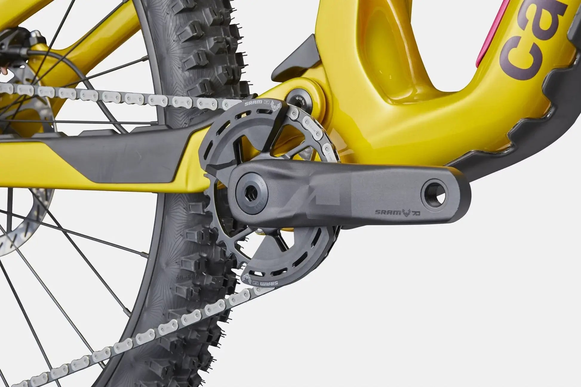 Cannondale Bad Habit 2 PYW detal układu napędowego z szerokimi oponami i pełnym zawieszeniem